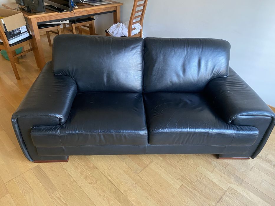 Sofa em pele 2 lugares