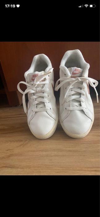 Sapatilha Nike branca