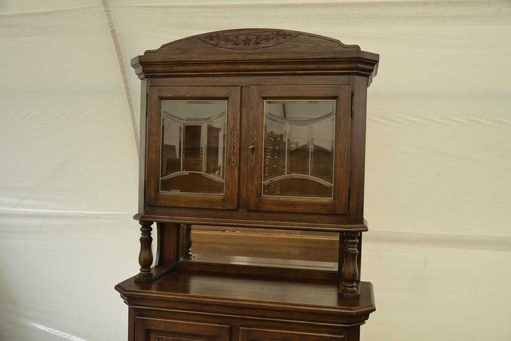 stylowy dębowy kredens witryna