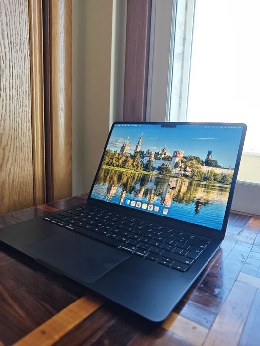 Macbook M4 13" 256gb (Midnight)