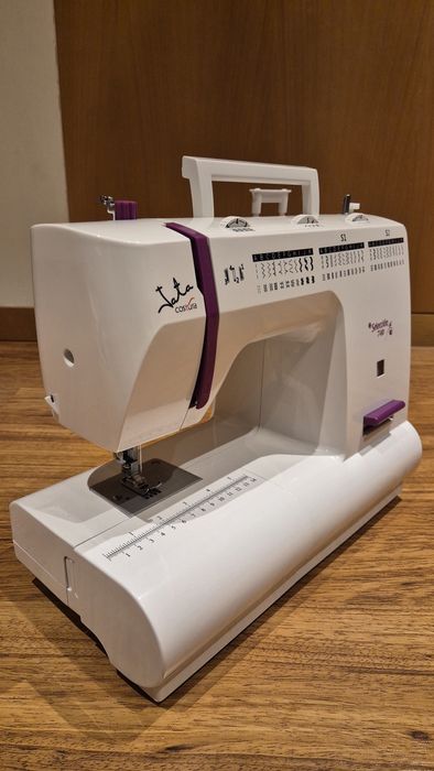 Máquina de costura JATA MC740 Nova