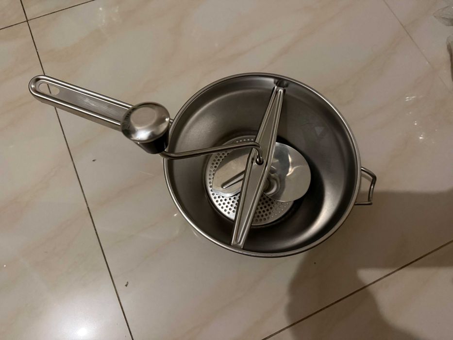Máquina p/ fazer puré