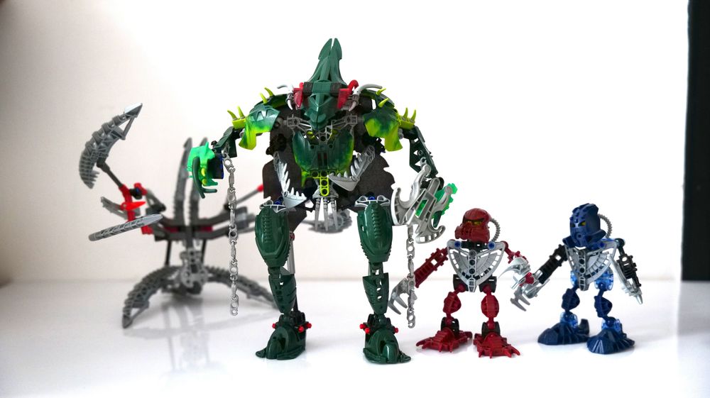 Lego Bionicle Karzahni 8940 (Limitowana Edycja)