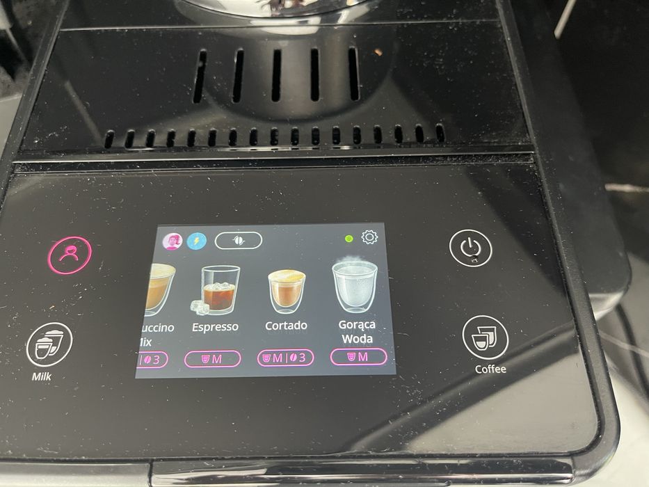 Ekspres DeLonghi Rivelia