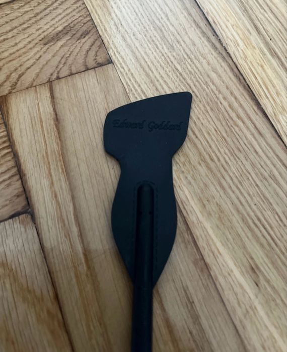 Rozowy bat Edward Goddard