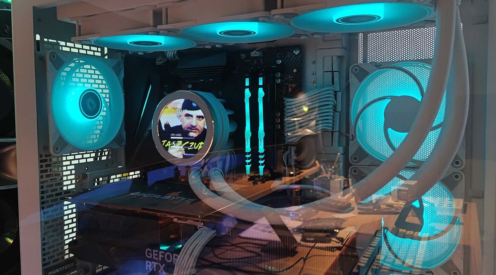 Pamięć RAM Kingston FURY Beast RGB DDR4 2x16GB 32GB 3600 CL18 Czarny