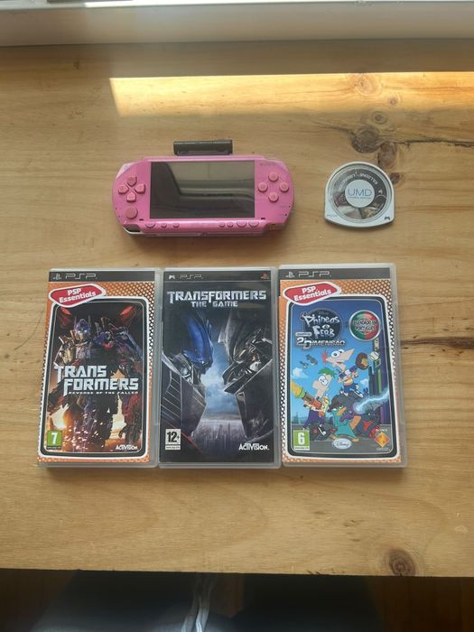 PSP-1004 Fat  Desbloqueada (+100 jogos leia descrição) + 4 jogos fisicos+ Câmara PSP + Carregador