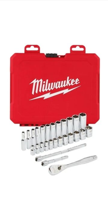 MILWAUKEE Набір торцевих головок 1/4''  з тріскачкою та двома подовжувачами (28 шт.), у пластиковому органайзері. Оригінал.