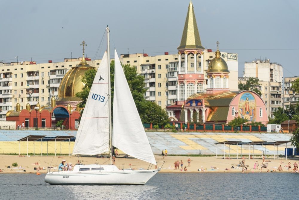 Продам парусно-моторную яхту Jeanneau Poker 27