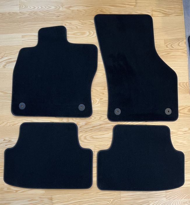 Знижка! НОВІ Оригінальні велюрові коври VW Golf 7 Хетч