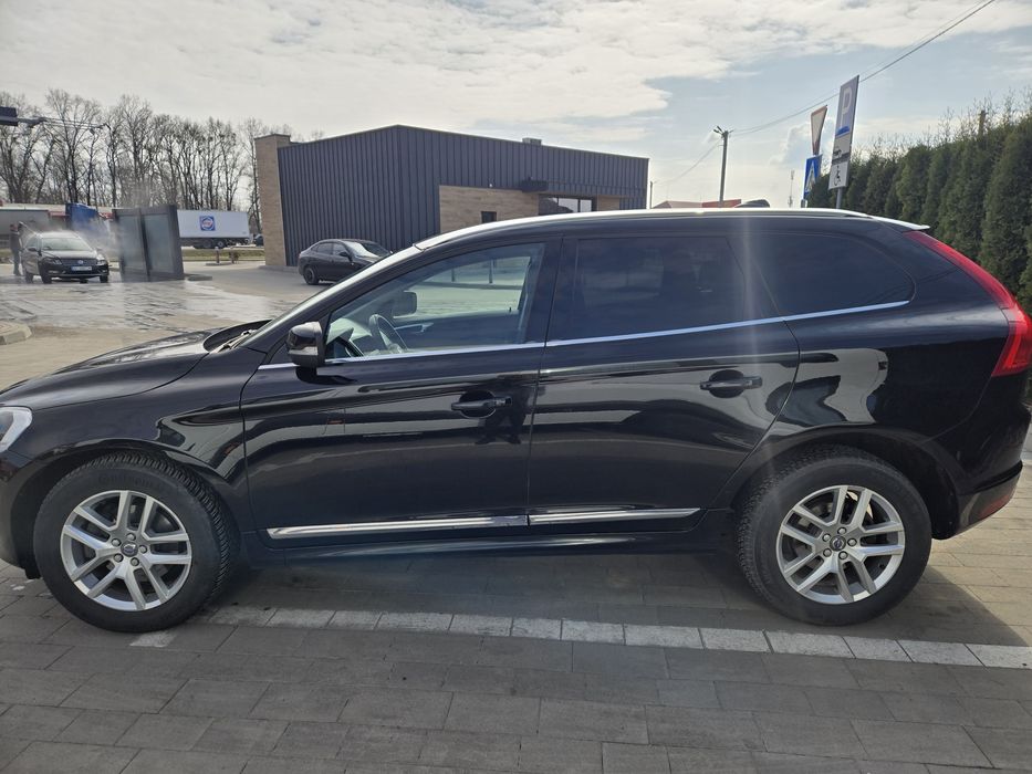 Volvo xc60 запчастини