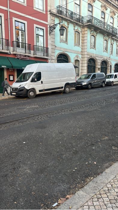 Limpeza de recheio de local de morte ou suicidio