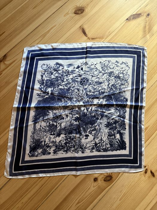 Granatowo-biala apaszka chustka chusta duża