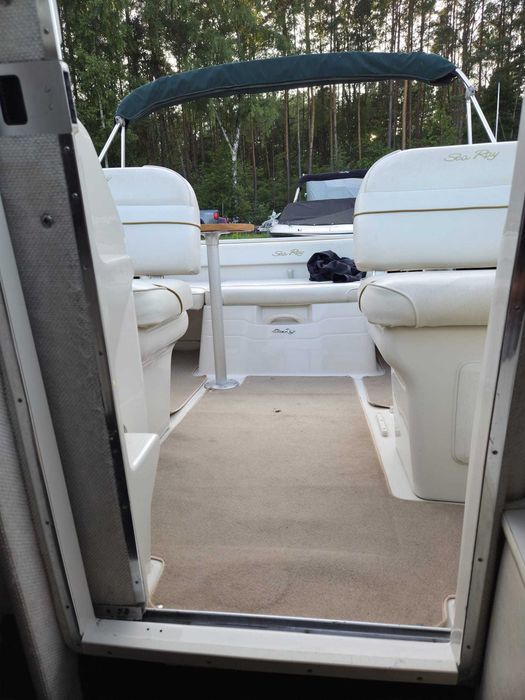 Motorówka sea ray 215