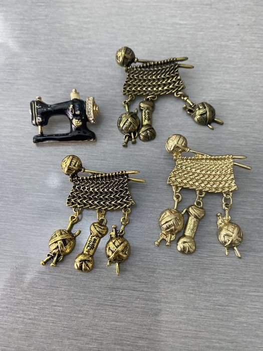 Броши різні тематичні