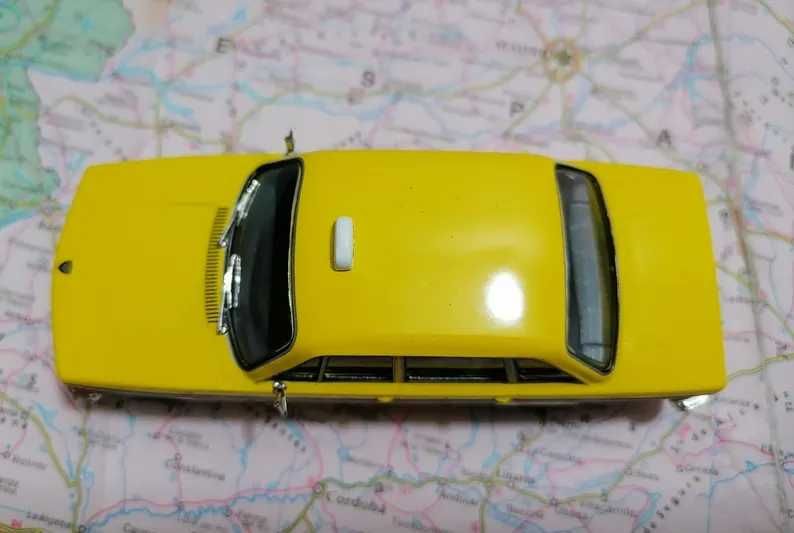 Volvo 144 Stockholm TAXI - 1970 - 1:43 Atlas