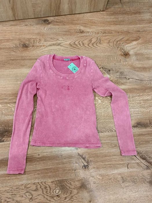 Bluzka nowa prążek rozmiar UNI różowa lub grafitową. Polecam gorąco.