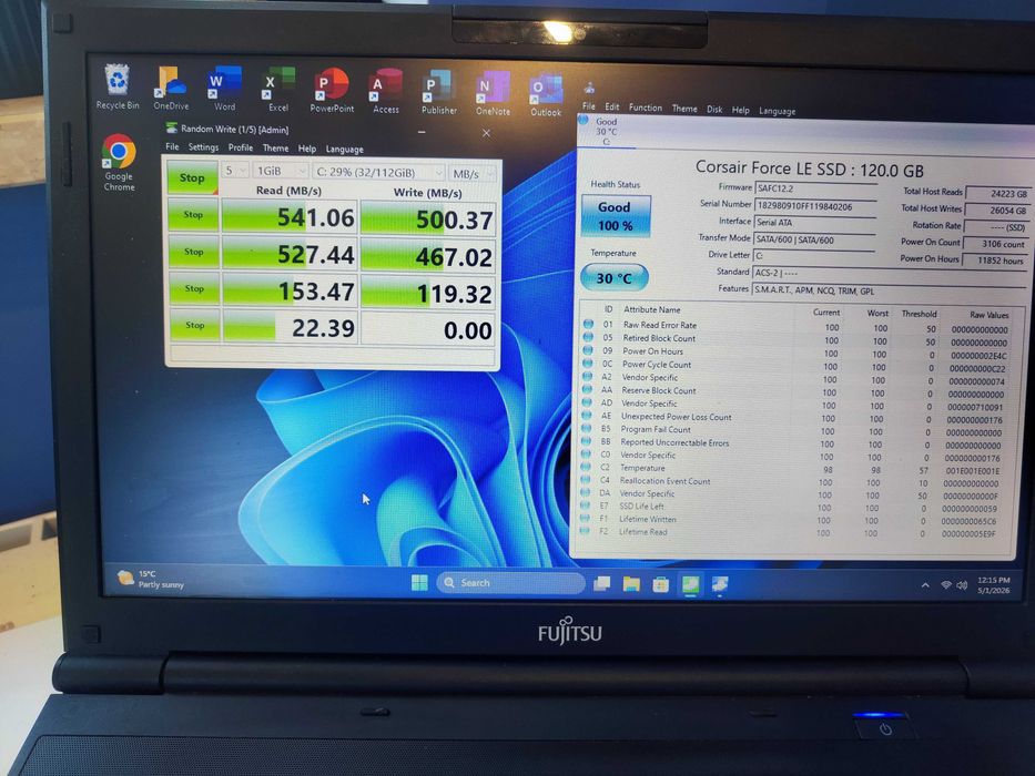 Laptop Fujitsu A532 i3 8 GB RAM 120 GB SSD Win 11