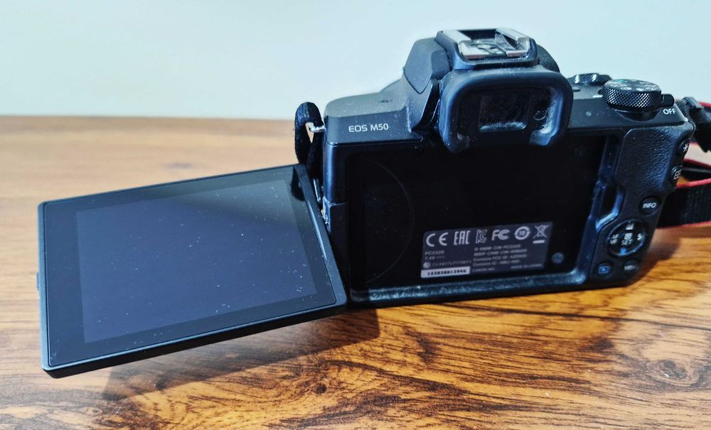 Aparat Canon EOS M50