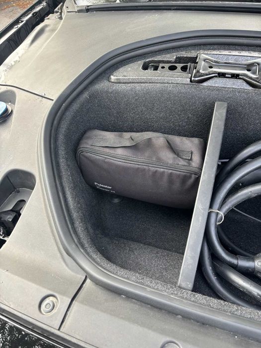 Продам авто Polestar 2