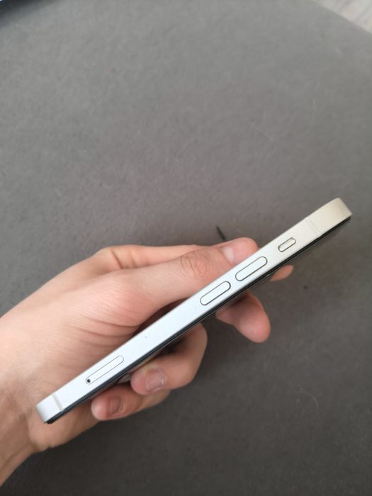 iPhone 12 mini biały