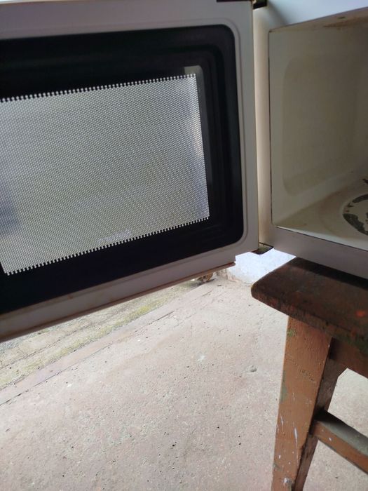 Микроволновка Saturn