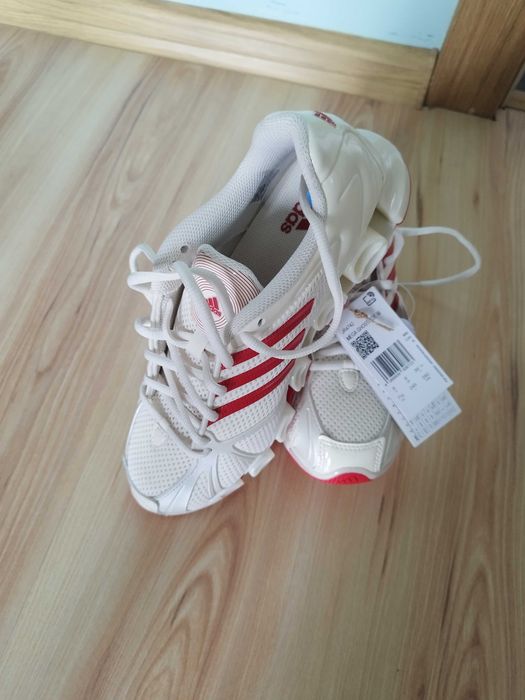 Buty Adidas r. 39 1/3