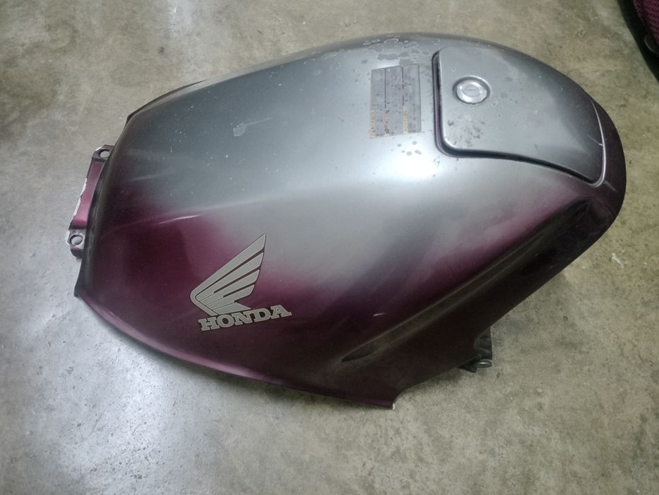 Tampa/cobertura depósito Honda ST100