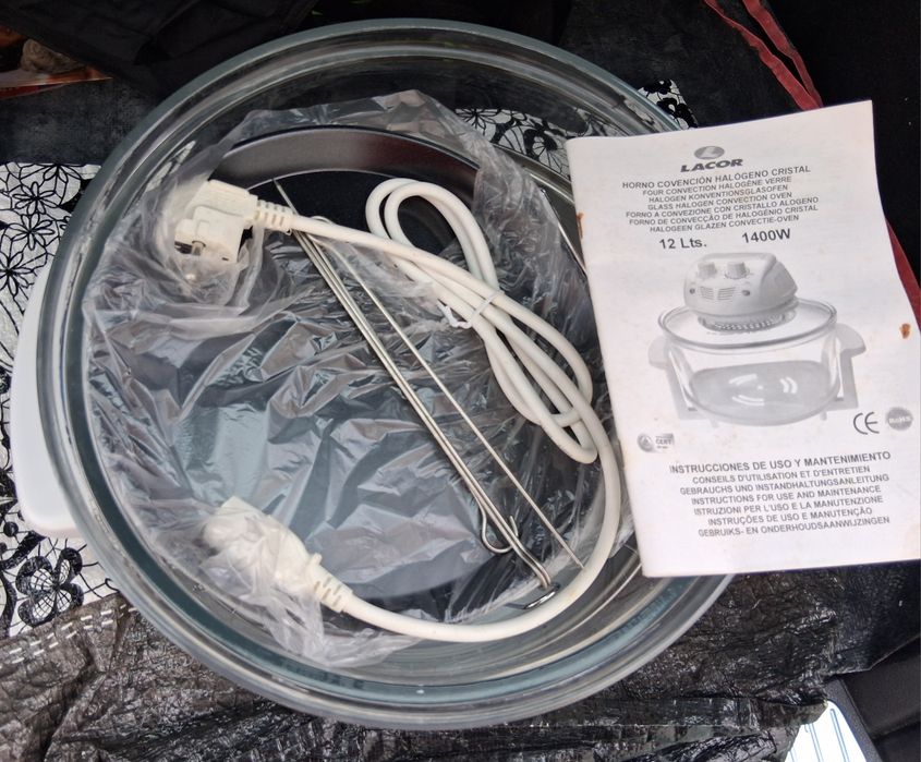 Forno Halogênio Lacor 12L 1400W Elétrico

slide 1 de 7

makro.pt