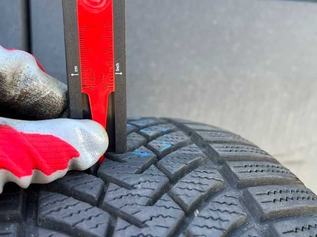 Komplet opon zimowych 235/55R19 Semperit