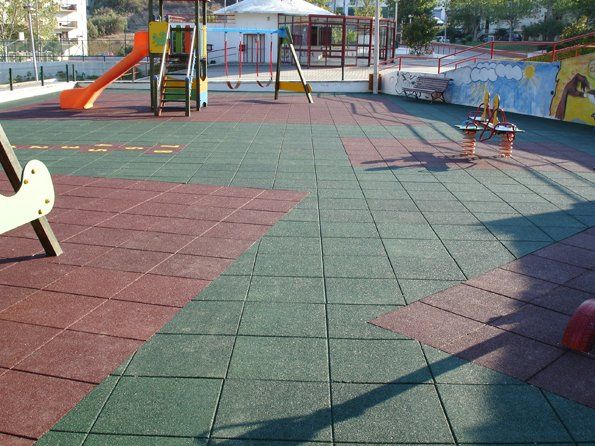 Placas em borracha para parques infantis
