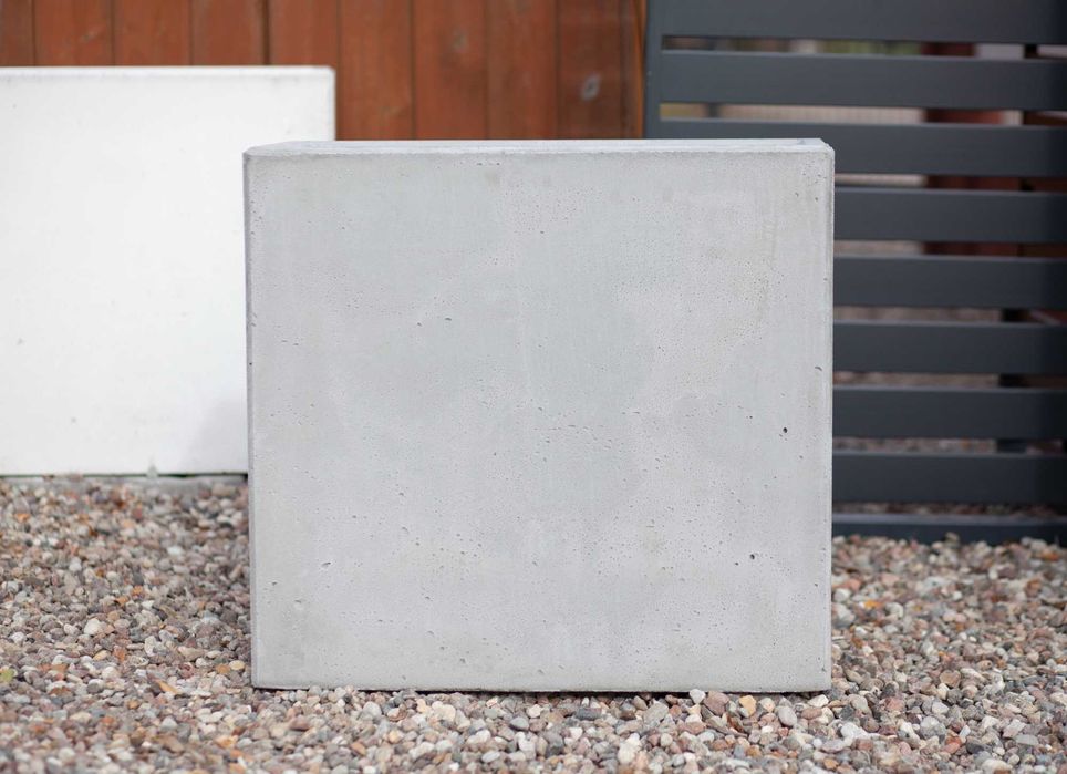 Donice Betonowe architektoniczne  /ogrodowe/Trasowe/