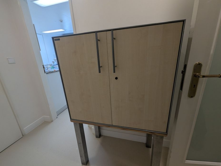 Vendo Móvel aparador