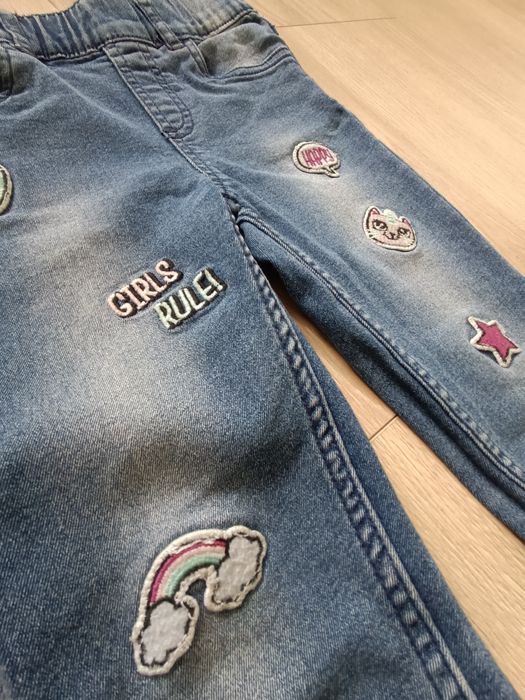 Jeansy dżinsy dziewczęce z naszywkami