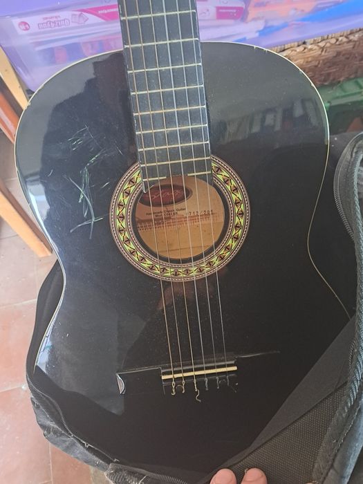 Viola de caixa e saco