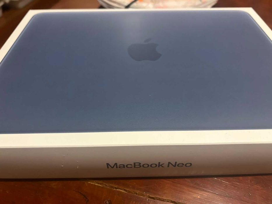 MacBook Neo APPLE Índigo + RATO - NOVO