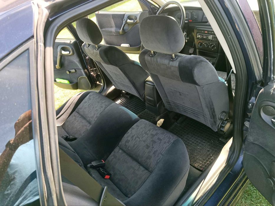 Opel Vectra B 1.8 16V benzyna – 1999 r. – 181 000 km