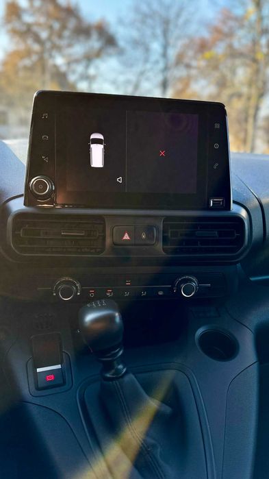 Opel Combo Cargo 2023 1.5 CDTI *Carplay*Sensores traseiros*3 Lugares*