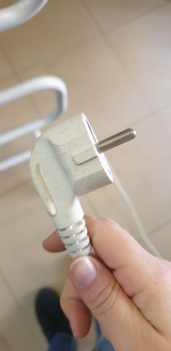 Suporte de toalhas eléctrico