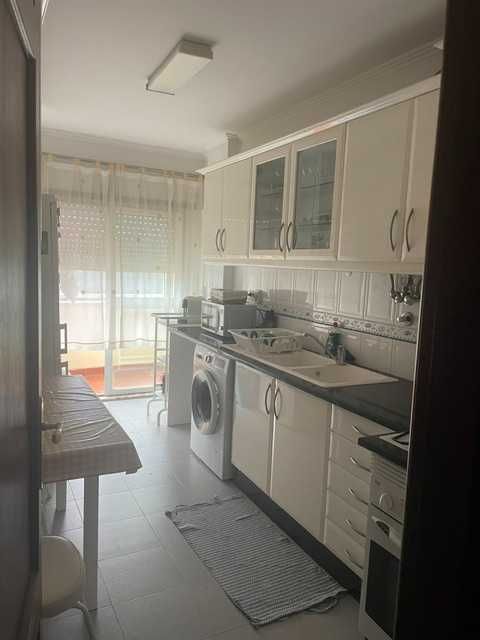 T3 Mobilado em Vialonga | 110 m² | 2 WC | Pronto a habitar