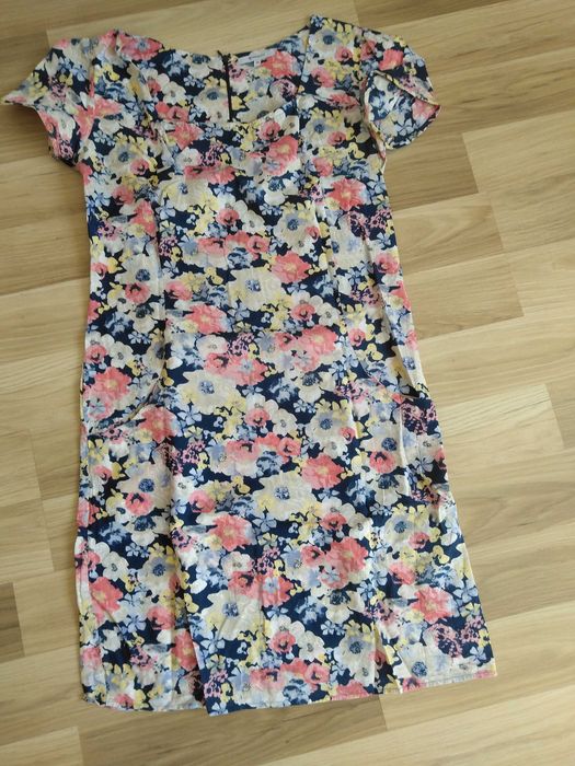 Sukienka w kwiaty