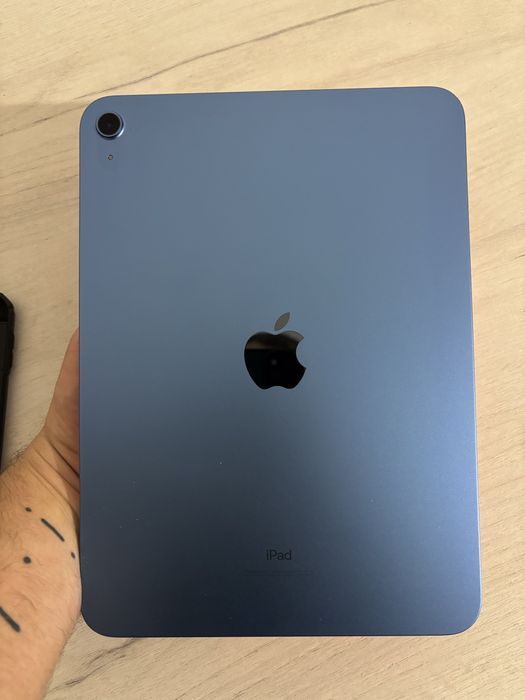 Apple IPad 10.9 64 gb wifi