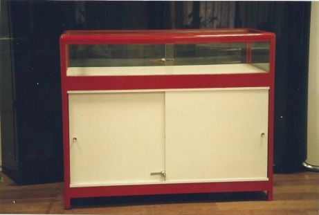 Vitrines em alumínio com várias medidas e acabamentos