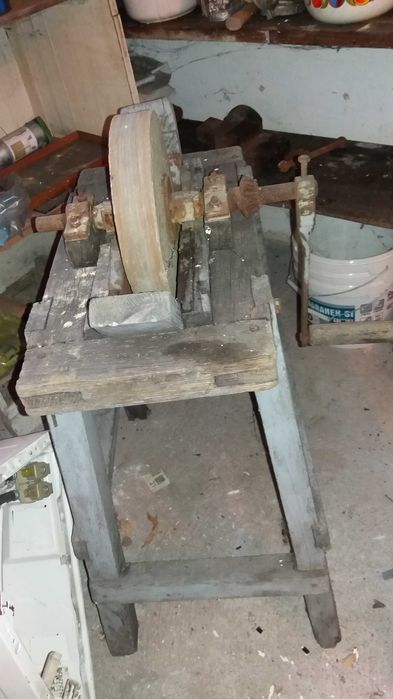 Maszynka (ANTYK)do ostrzenia noży  itd