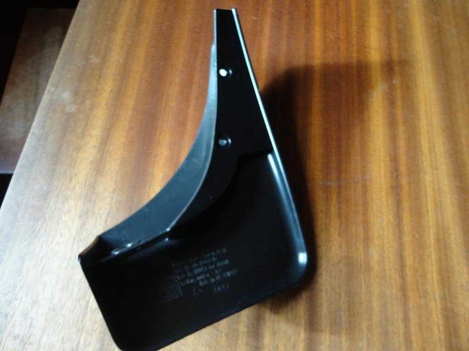 Pala guarda lamas Toyota Yaris