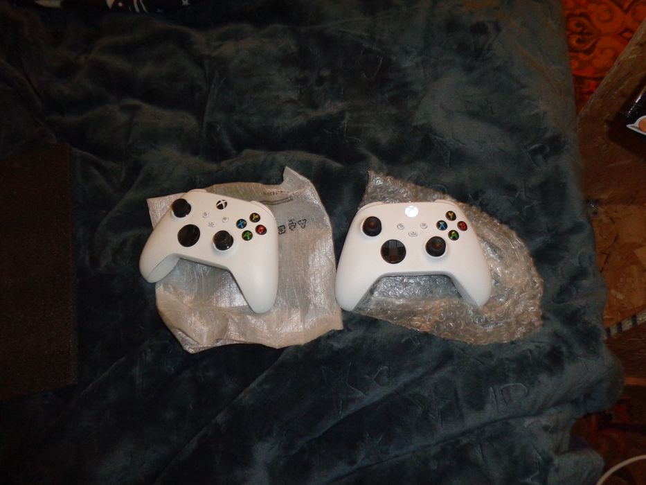 Продам Xbox series s в портативному виконанні