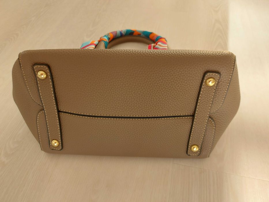 Nowa, elegancka torebka