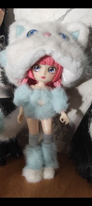 NEW. Красивая девочка кошечка