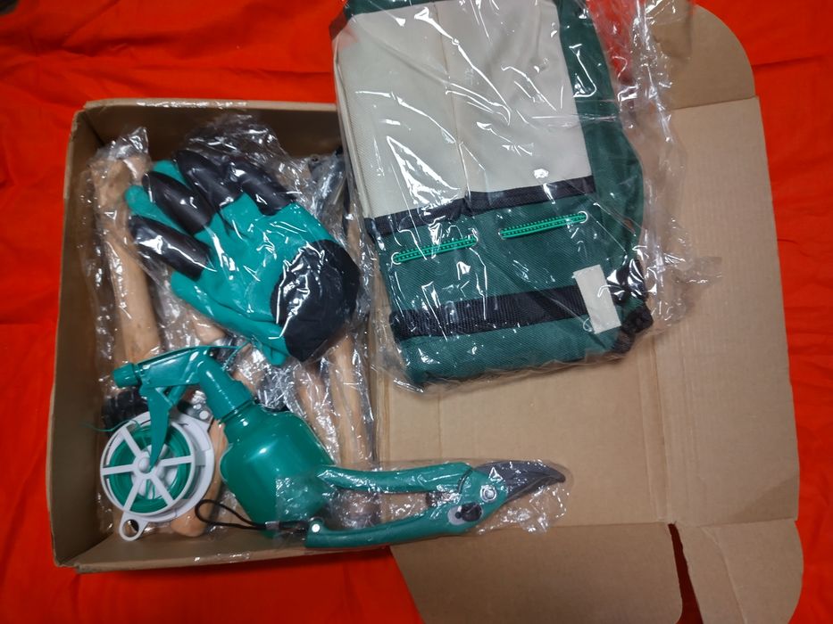 Садові інструменти для клумб