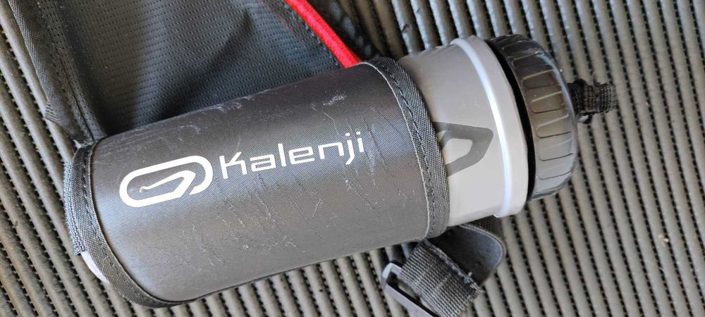 Cinto Trail Running Kalenji com porta garrafa 500ml – Bolsa Integrada